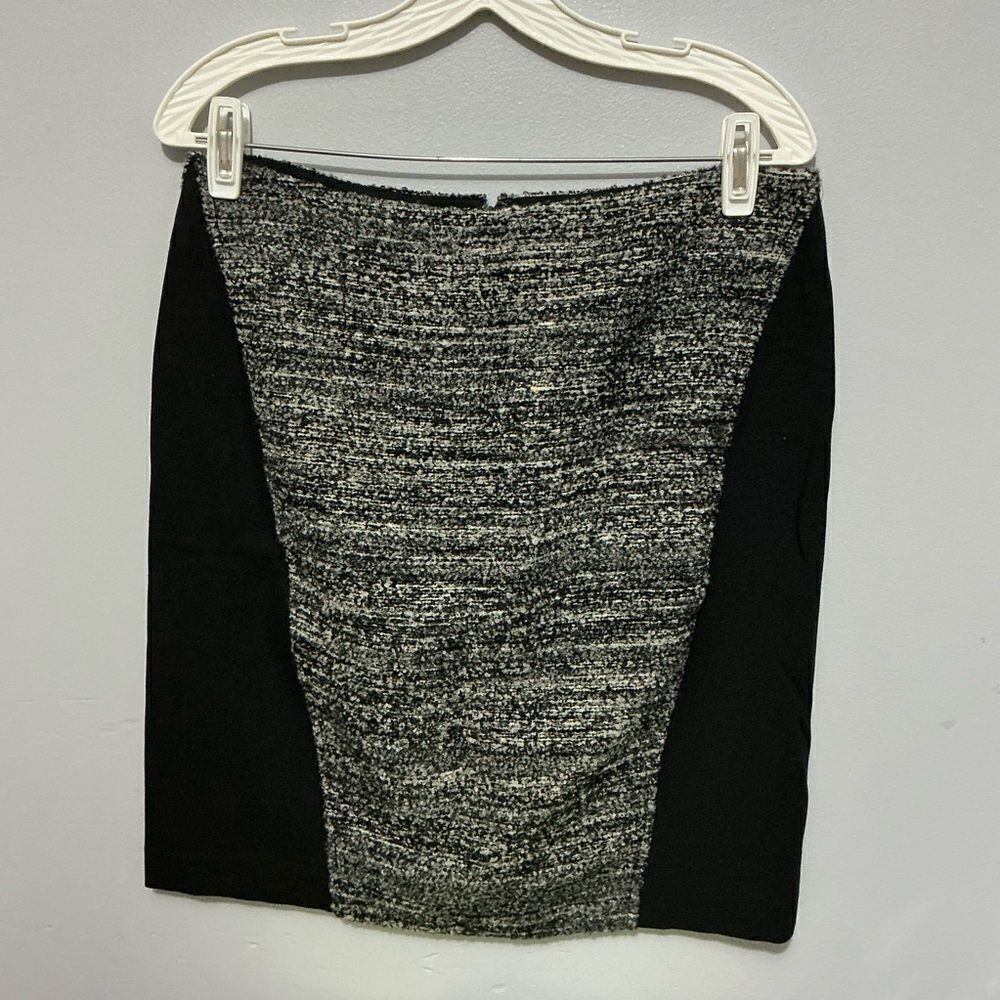 Ann Taylor Knit Tweed Style Wool Blend Black Skirt, Size 10